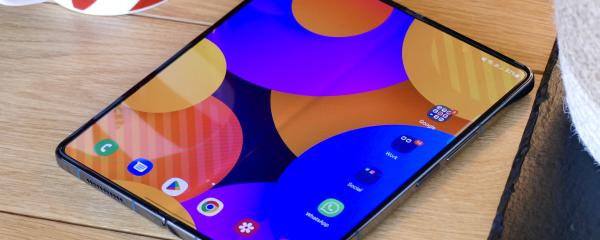 Galaxy Z Fold 4, Flip 4, Fold 3 and Flip 3 also receive One UI 6.1