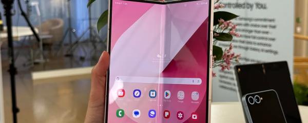 Galaxy Z Fold 6 and Z Fold 5 get October 2024 update