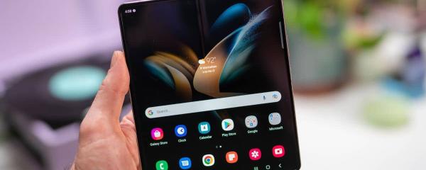 Instagram has been optimized for the main screen of the Galaxy Z Fold5